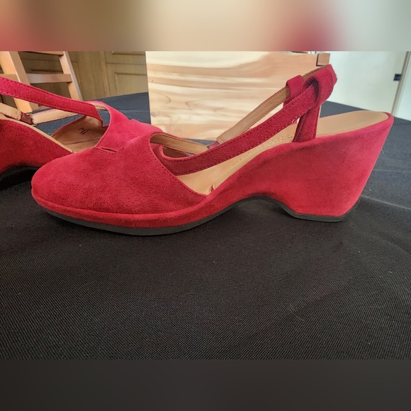L'Amour des Pieds red suede wedge size 9 - Picture 7 of 9